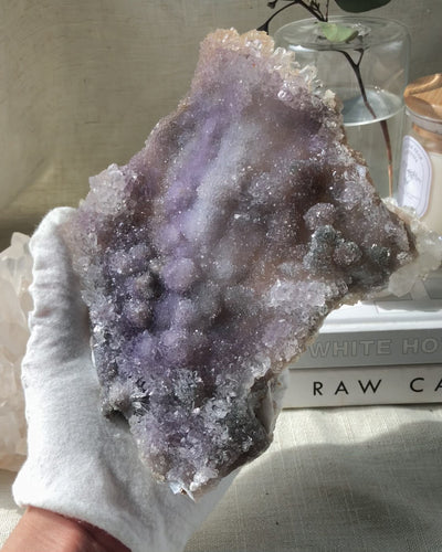 Nebula Amethyst Flower Plate on Stand