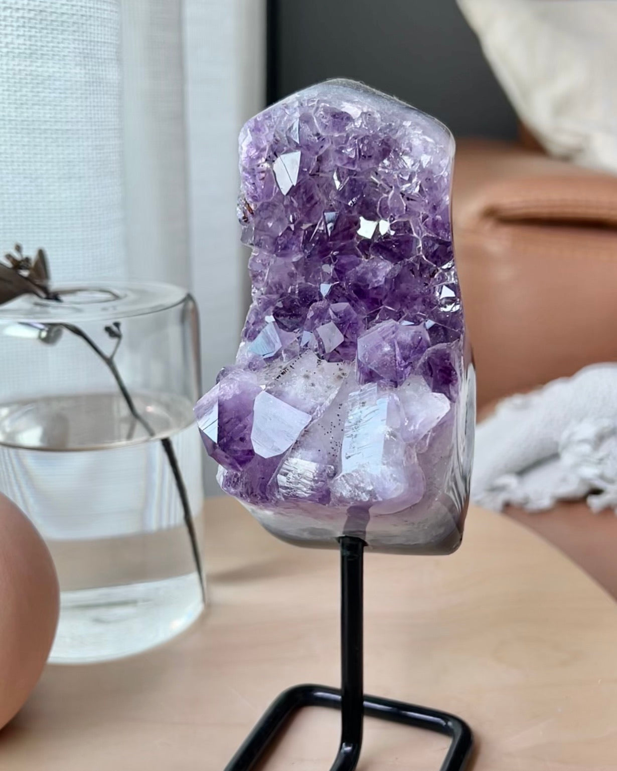 [Gaile] Amethyst Full Polished On Stand