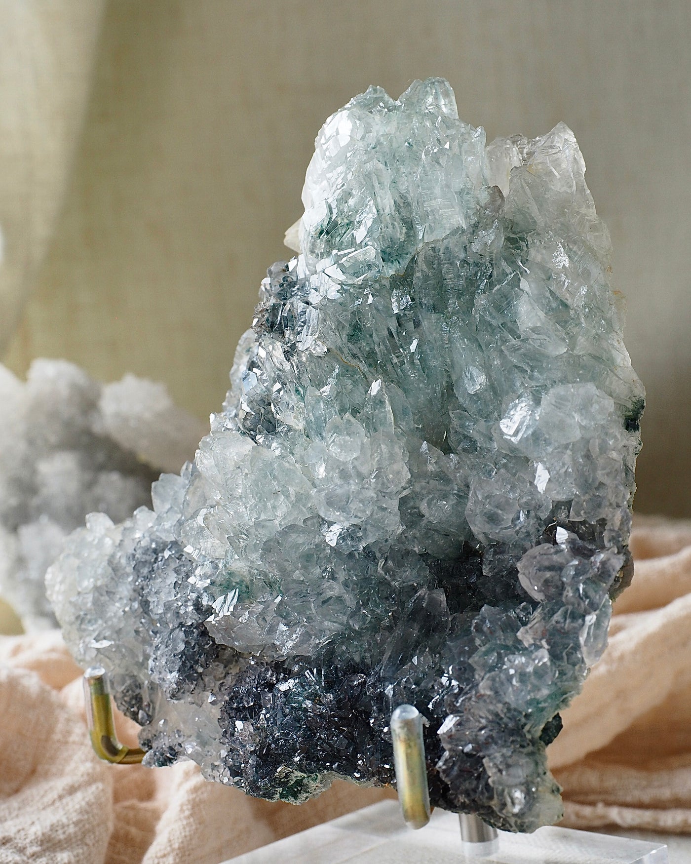 Oceania Amethyst Flower Plate