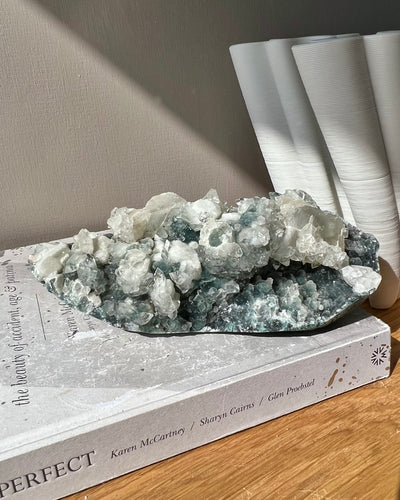 [Themis] Statement Apophyllite Green Chalcedony