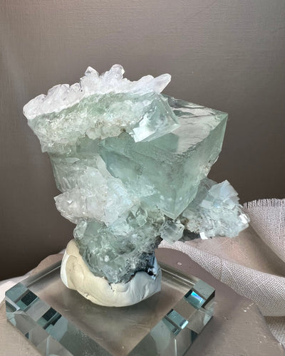 Green Fluorite w Clear Quartz (Zhejiang)