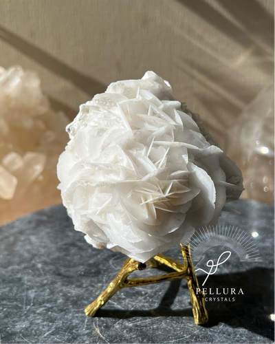 [Peony] Elegant Rose Calcite on Stand