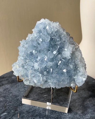 [Trigonia] Celestite on Stand (1.1kg)