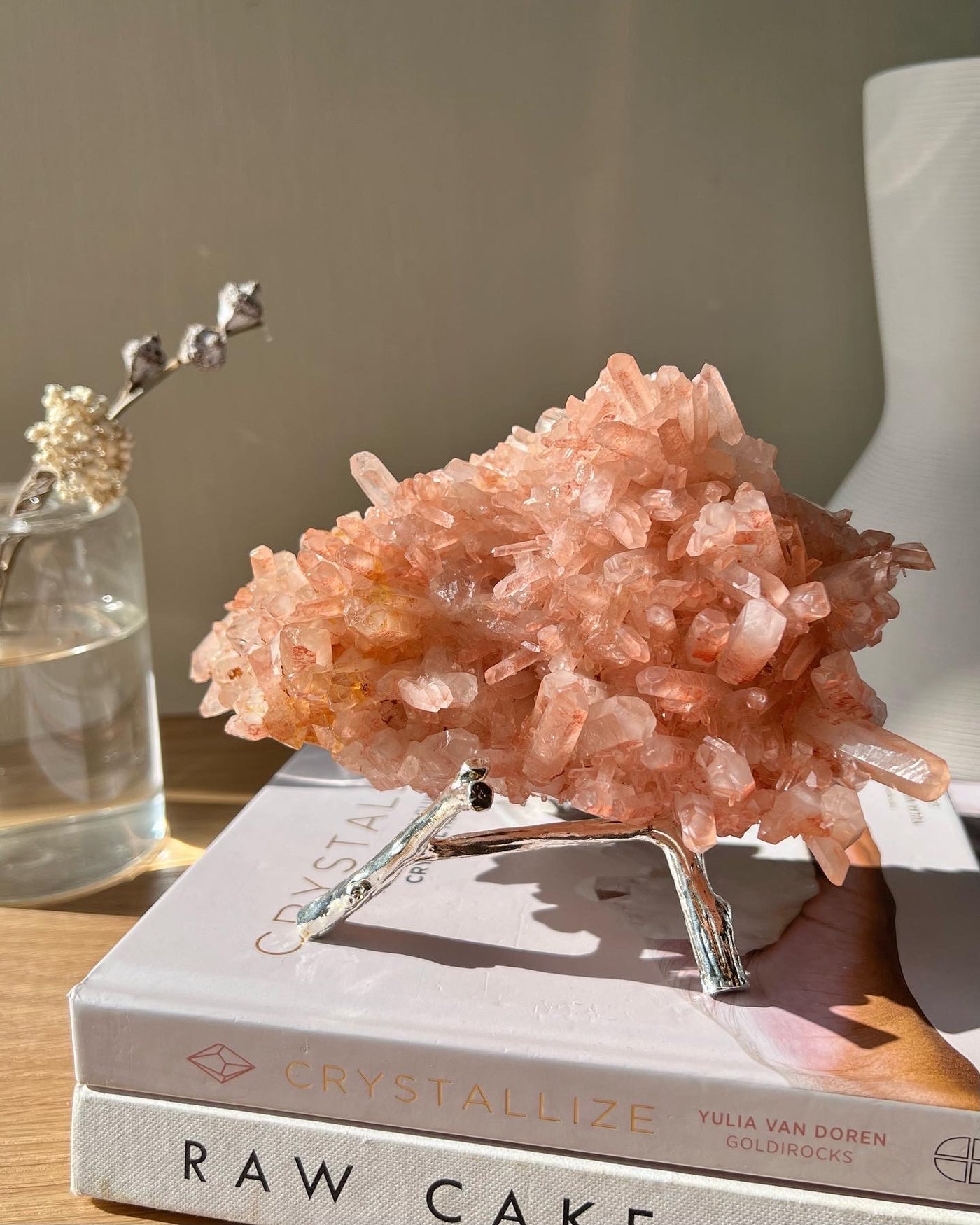 [Hydrangea] Red Pink Quartz Cluster