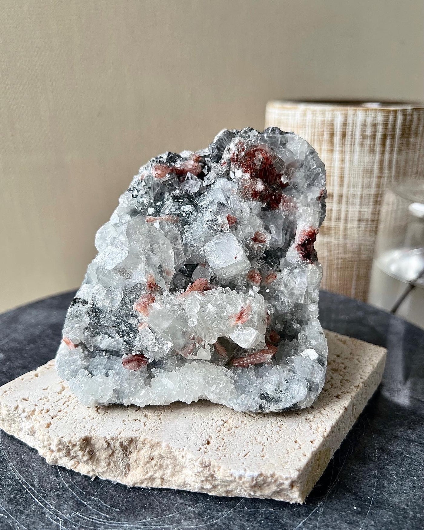 [Aurora] Apophyllite Stilbite on Dark Chalcedony