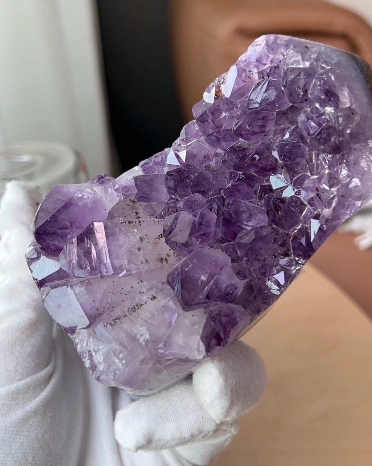 [Gaile] Amethyst Full Polished On Stand