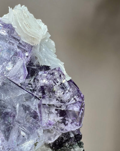 Blue Purple Fluorite w Calcite Flowers (YGX)